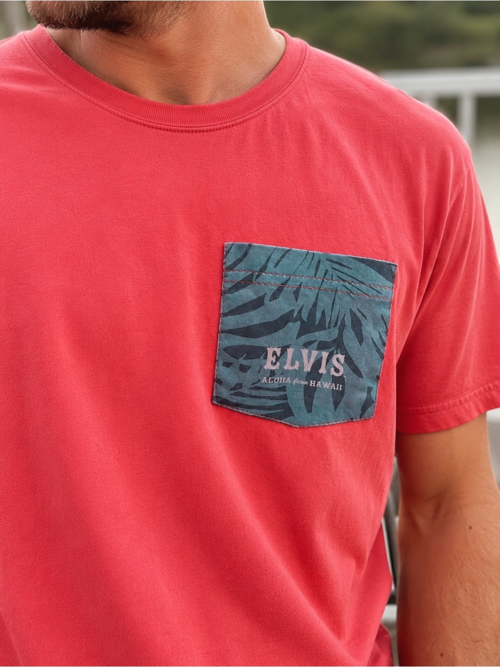Graceland Elvis Aloha From Hawaii Pocket T-Shirt.
